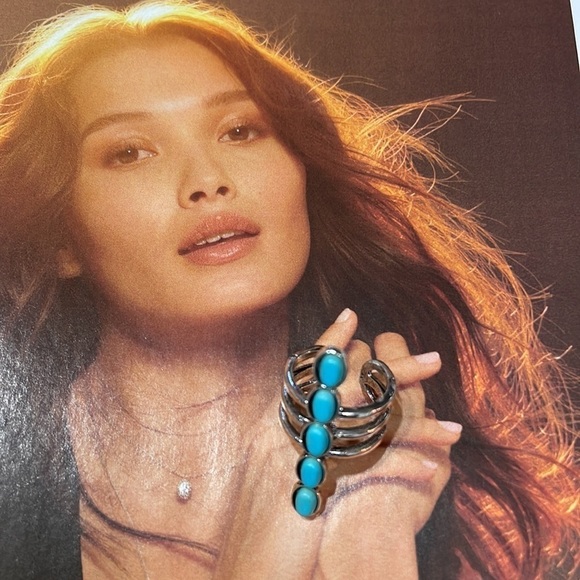 Turquoise Stone Linear Silver Ring - Picture 15 of 15